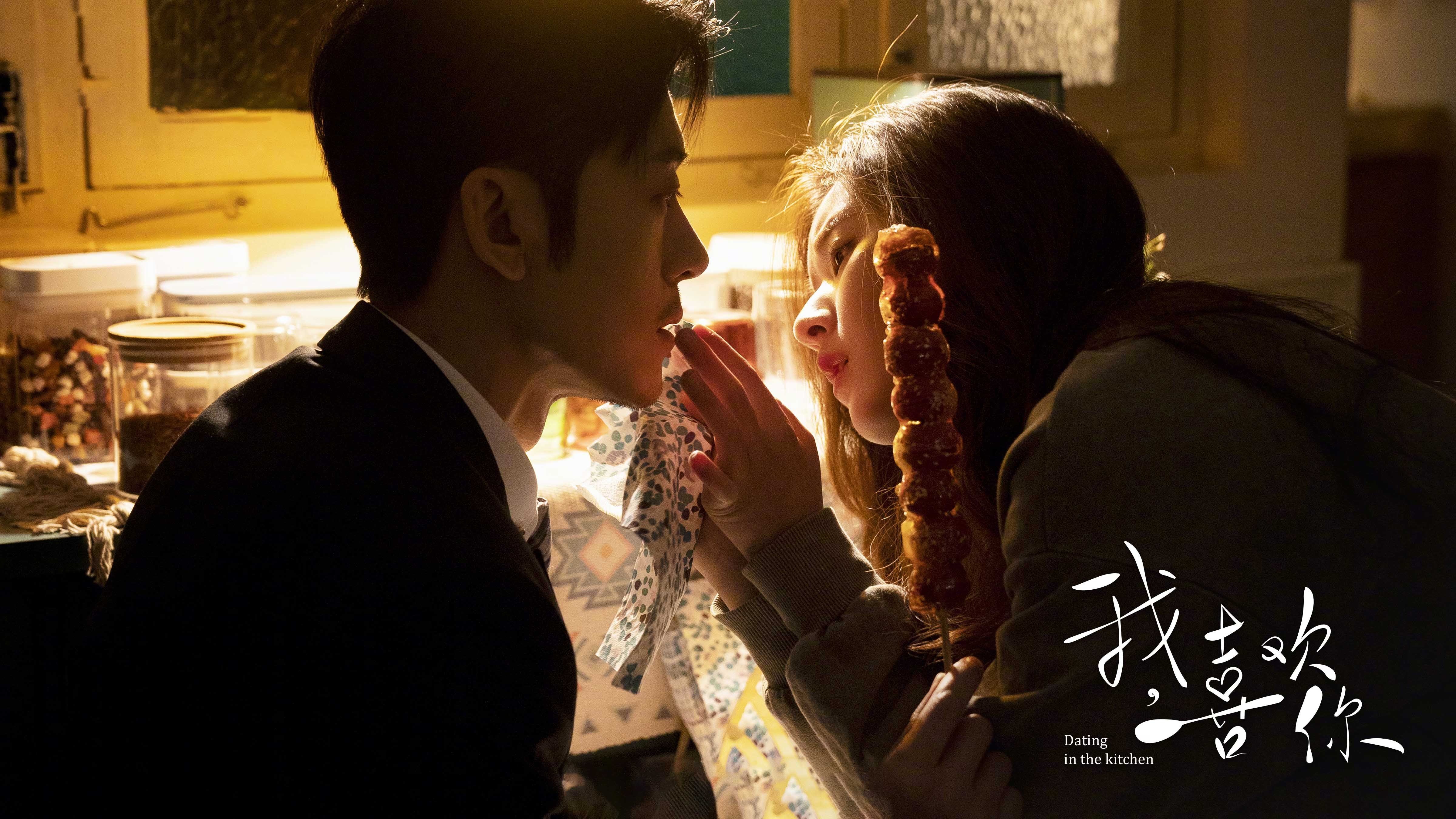 边锋倒三角传球是否优于传统传中,倒三角传球射门